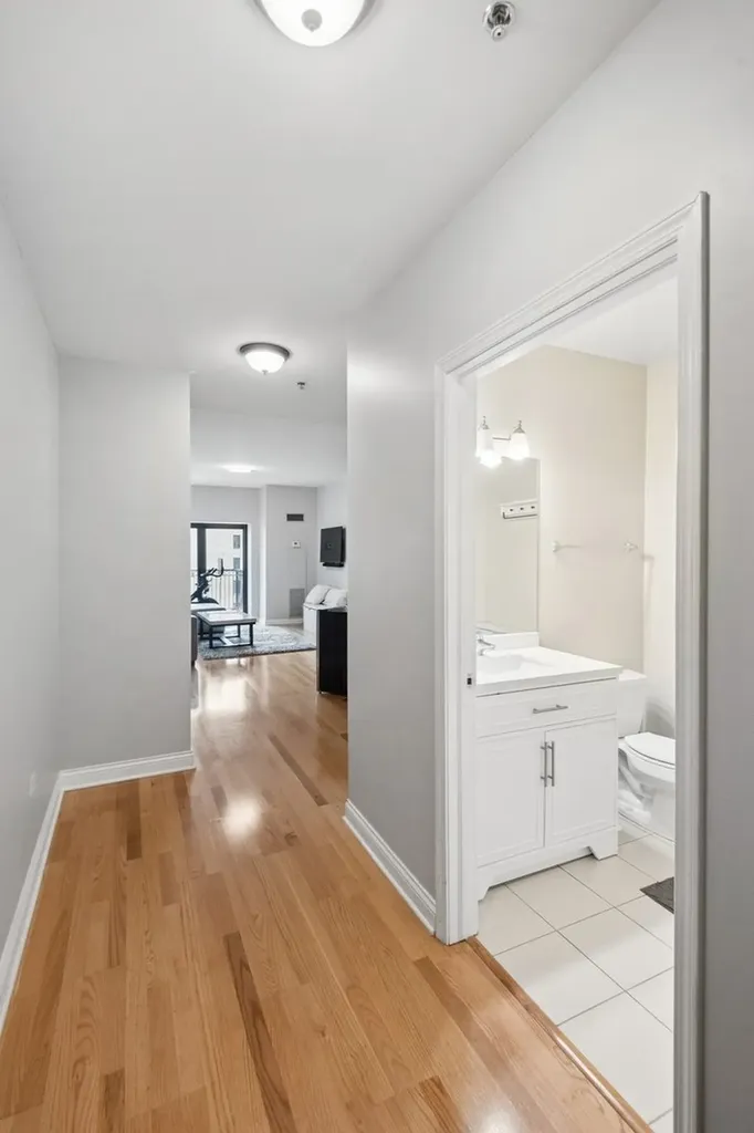 8 West Monroe Street Chicago IL 60603