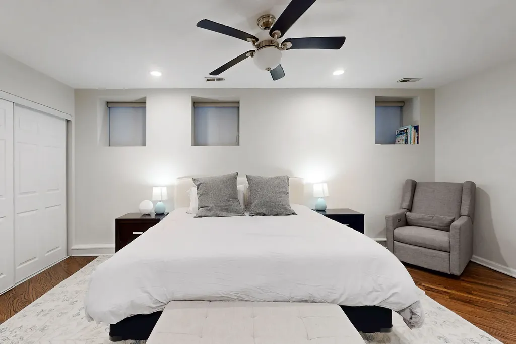 626 West Buckingham Place Chicago IL 60657