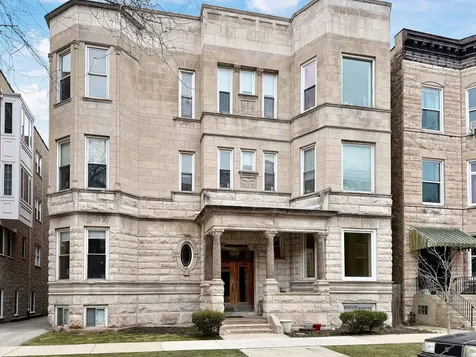 626 West Buckingham Place Chicago IL 60657