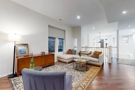 626 West Buckingham Place Chicago IL 60657