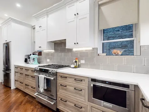 626 West Buckingham Place Chicago IL 60657