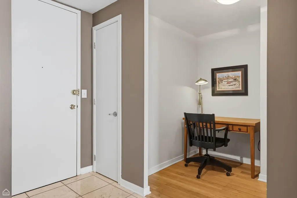 1660 North La Salle Drive Chicago IL 60614