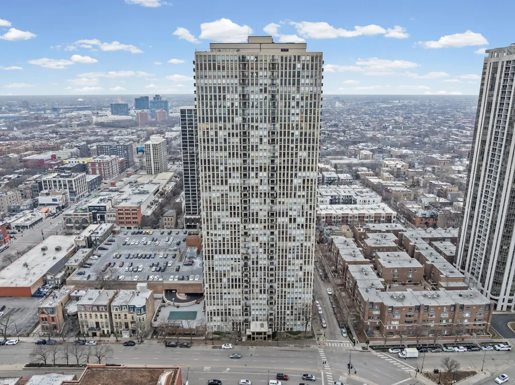 1660 North La Salle Drive Chicago IL 60614