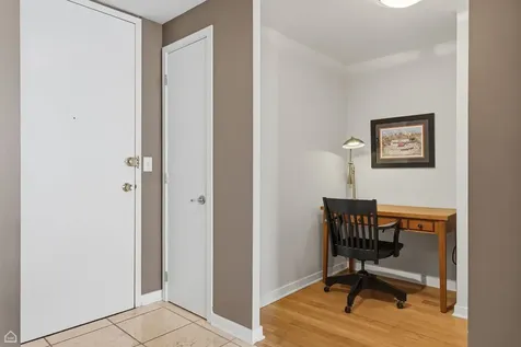 1660 North La Salle Drive Chicago IL 60614