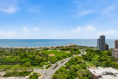 1660 North La Salle Drive Chicago IL 60614
