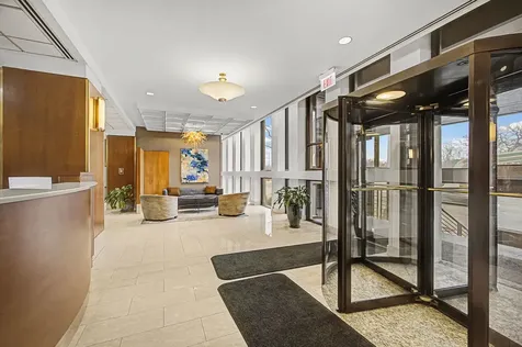 1660 North La Salle Drive Chicago IL 60614