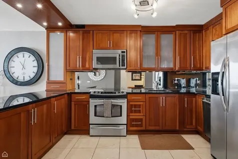 1660 North La Salle Drive Chicago IL 60614