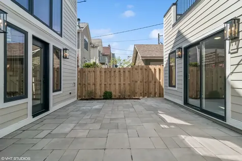 2062 West Belle Plaine Avenue Chicago IL 60618
