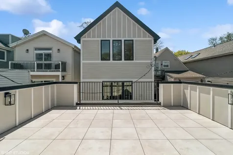 2062 West Belle Plaine Avenue Chicago IL 60618