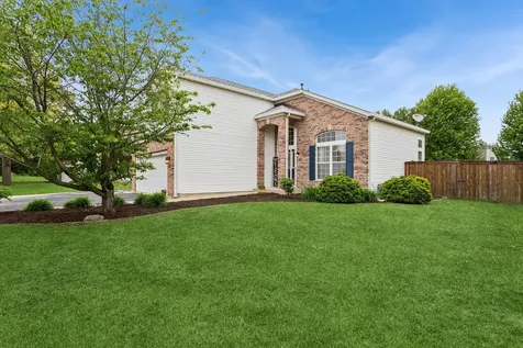 240 Paradise Parkway Oswego IL 60543