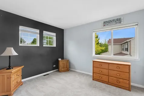 240 Paradise Parkway Oswego IL 60543