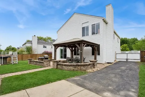240 Paradise Parkway Oswego IL 60543