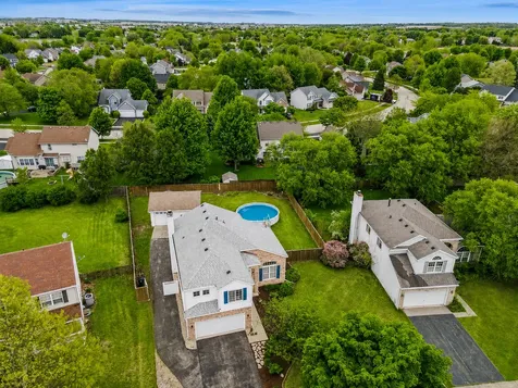 240 Paradise Parkway Oswego IL 60543
