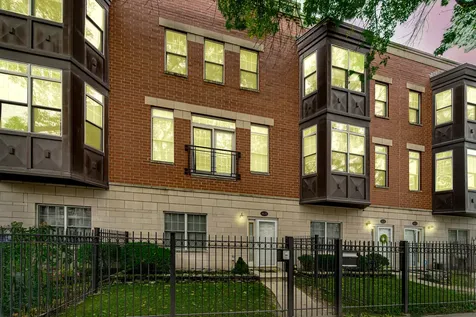 4635 South Greenwood Avenue Chicago IL 60653