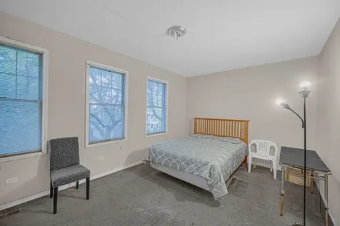 4635 South Greenwood Avenue Chicago IL 60653