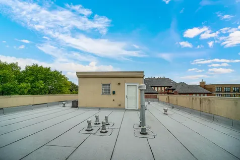 4635 South Greenwood Avenue Chicago IL 60653