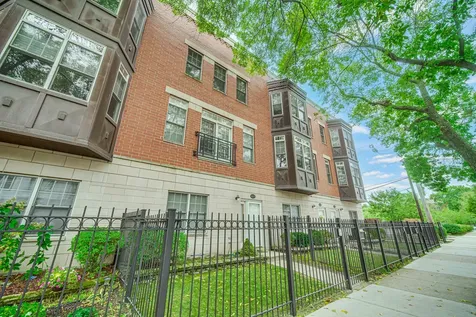 4635 South Greenwood Avenue Chicago IL 60653