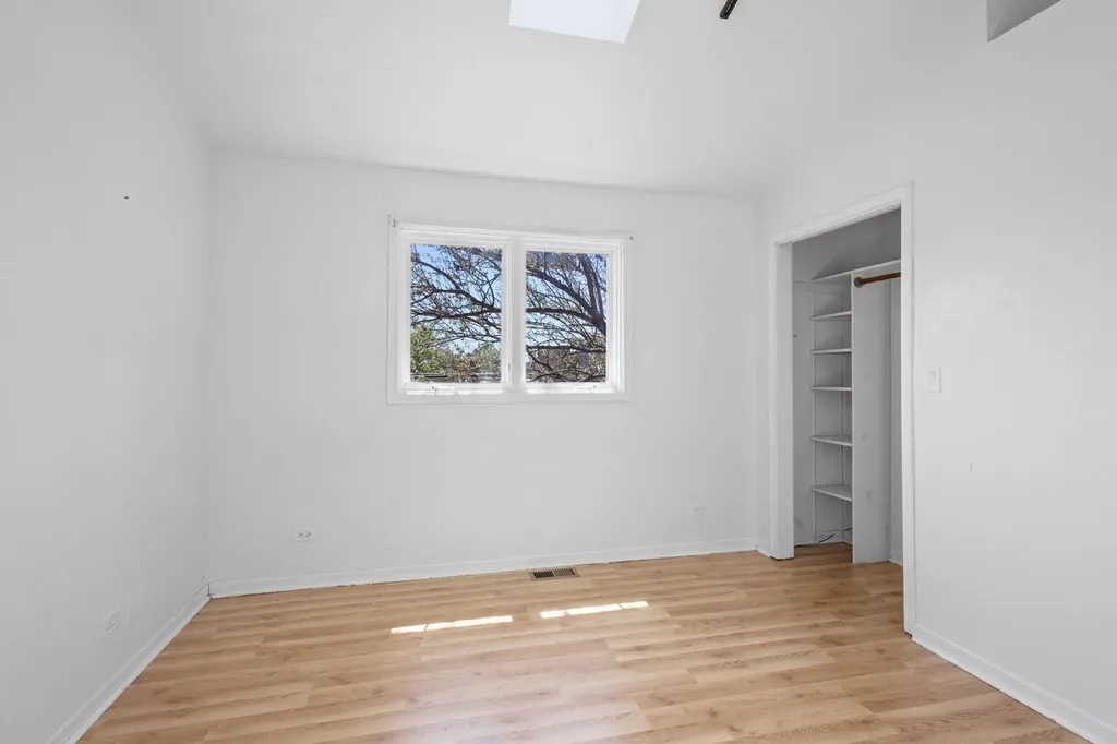 5230 South Lockwood Avenue Chicago IL 60638