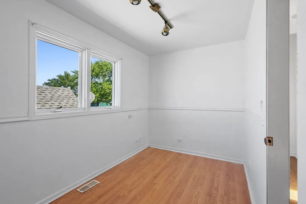 5230 South Lockwood Avenue Chicago IL 60638