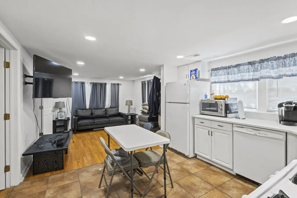 5230 South Lockwood Avenue Chicago IL 60638