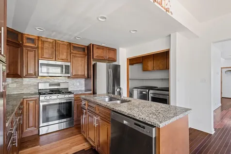 5230 South Lockwood Avenue Chicago IL 60638