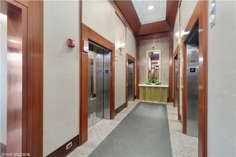 33 West Ontario Street Chicago IL 60654