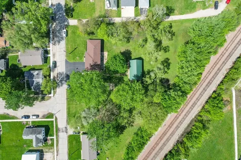 385 South Kankakee Street Coal City IL 60416