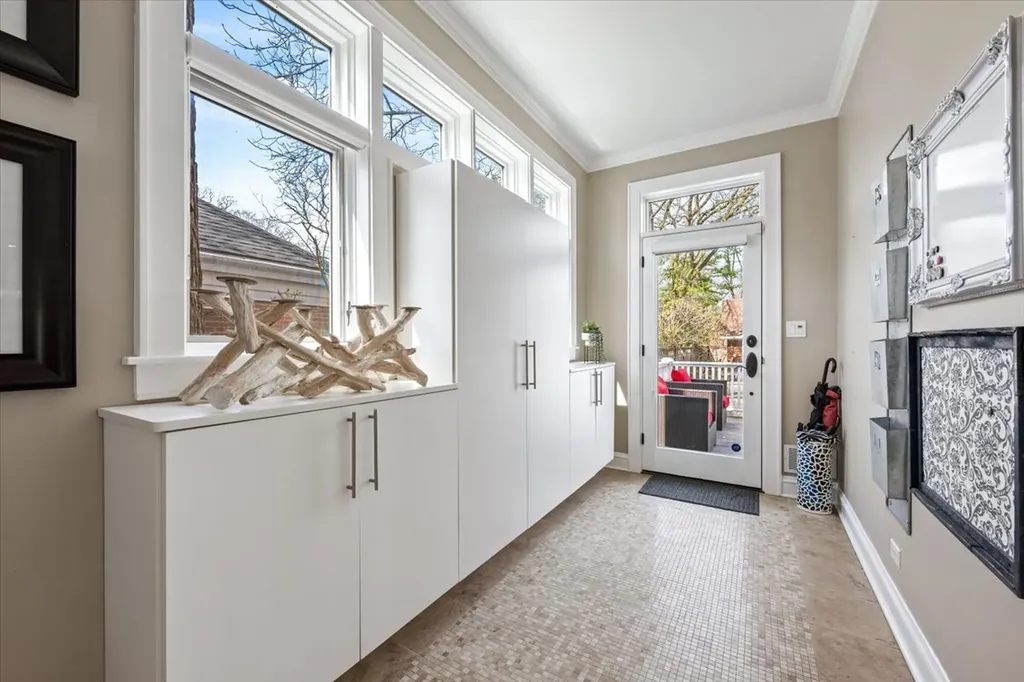 1148 Isabella Street Wilmette IL 60091