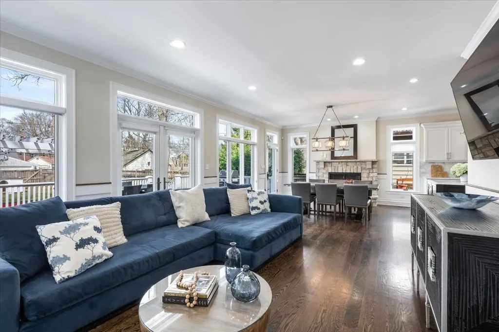 1148 Isabella Street Wilmette IL 60091
