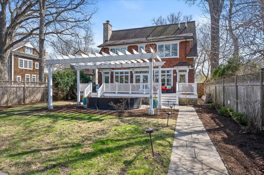 1148 Isabella Street Wilmette IL 60091