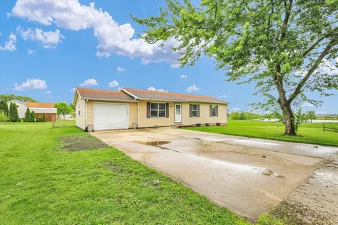 841 South High Street Paxton IL 60957