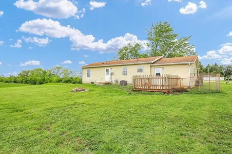 841 South High Street Paxton IL 60957