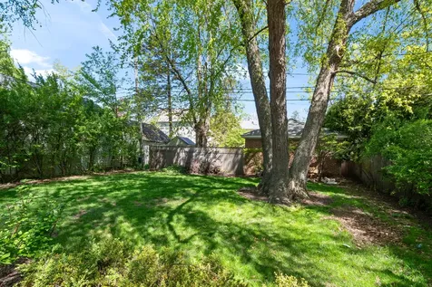 1319 Lincoln Street Evanston IL 60201