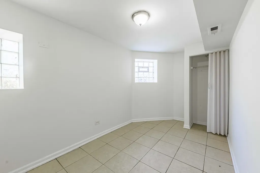 2822 West Flournoy Street Chicago IL 60612