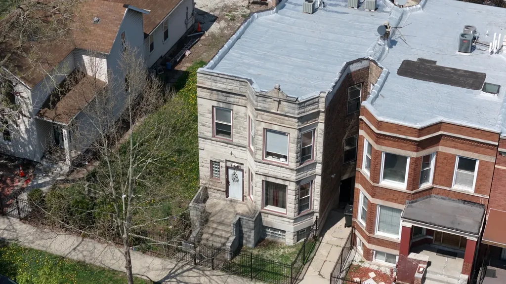 2822 West Flournoy Street Chicago IL 60612