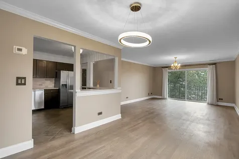 1002 Castilian Court Glenview IL 60025
