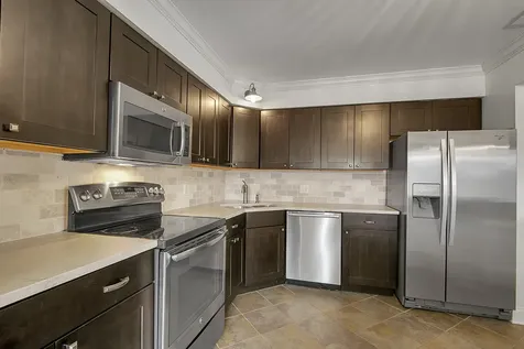 1002 Castilian Court Glenview IL 60025