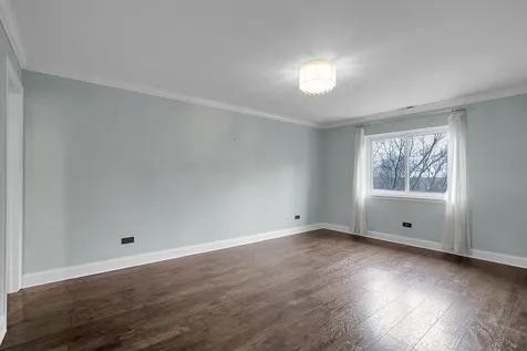 1002 Castilian Court Glenview IL 60025