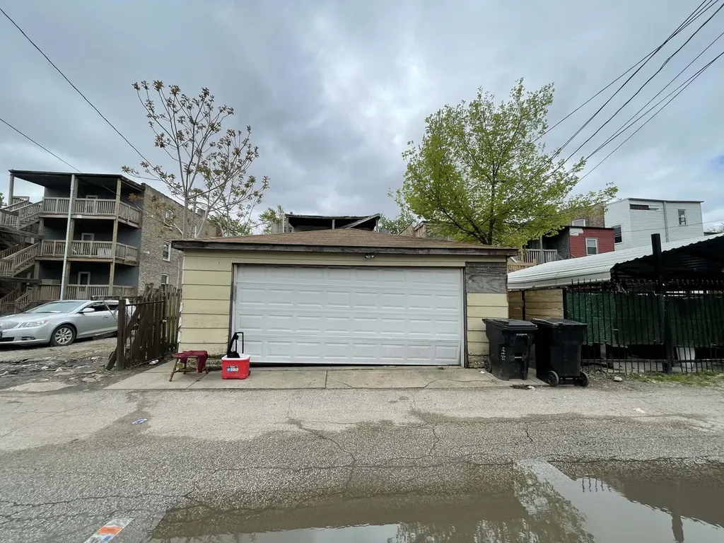 4930 West Adams Street Chicago IL 60644