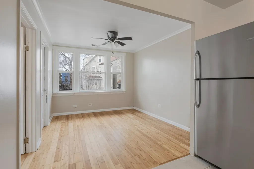 3707 West Mclean Avenue Chicago IL 60647