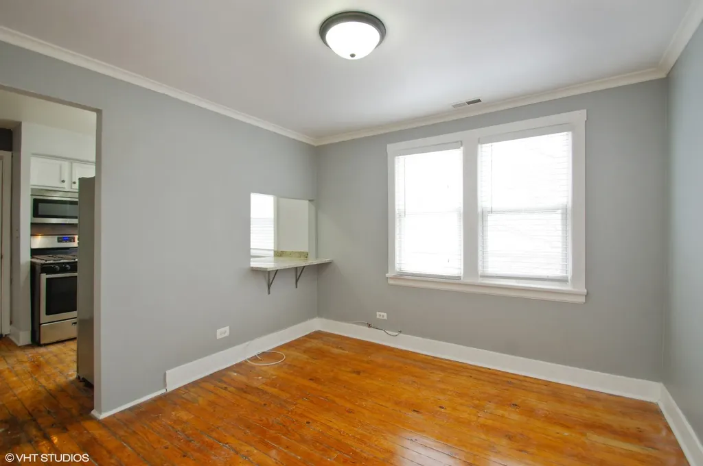 3707 West Mclean Avenue Chicago IL 60647