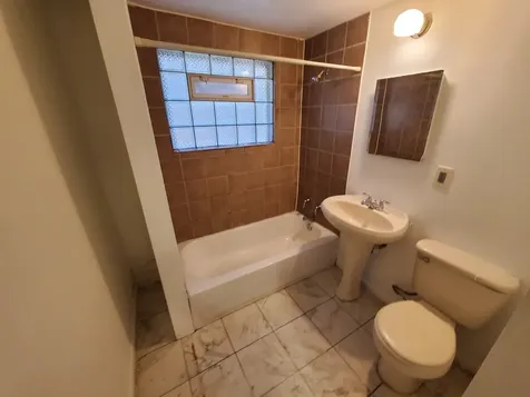 3707 West Mclean Avenue Chicago IL 60647