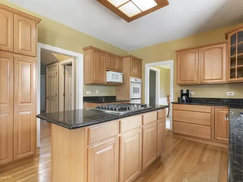 852 Sunrise Drive South Elgin IL 60177