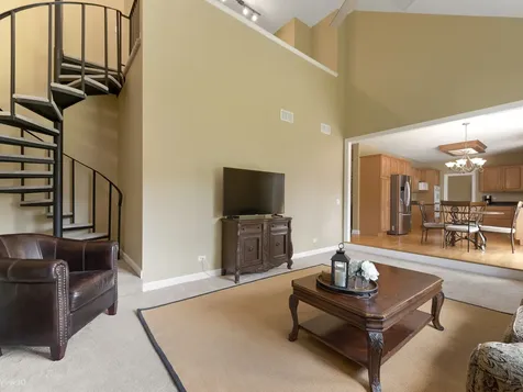 852 Sunrise Drive South Elgin IL 60177
