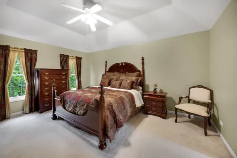 852 Sunrise Drive South Elgin IL 60177