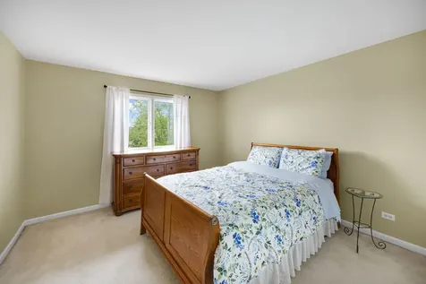 852 Sunrise Drive South Elgin IL 60177