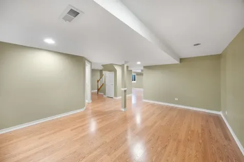 852 Sunrise Drive South Elgin IL 60177