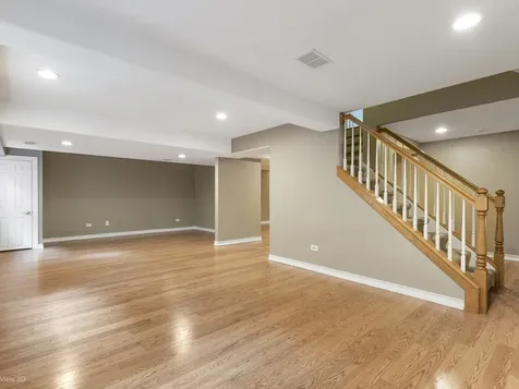 852 Sunrise Drive South Elgin IL 60177