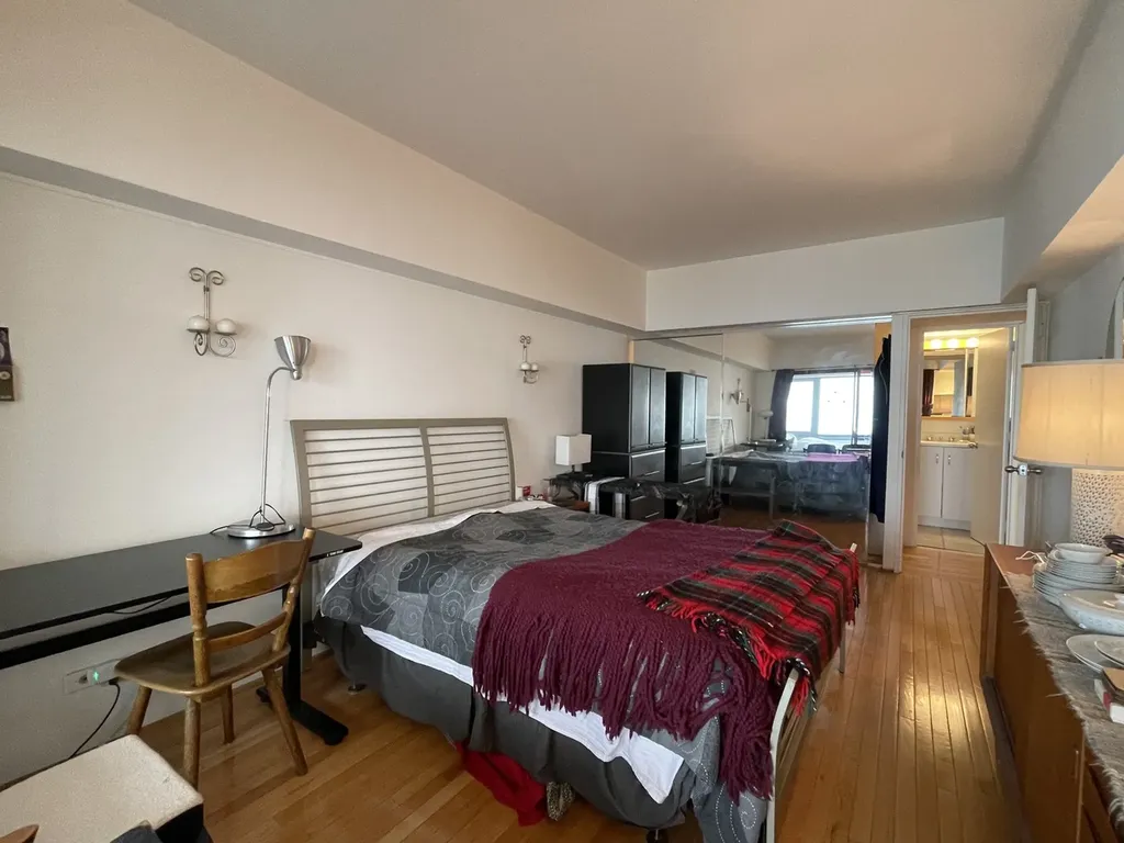 175 East Delaware Place Chicago IL 60611