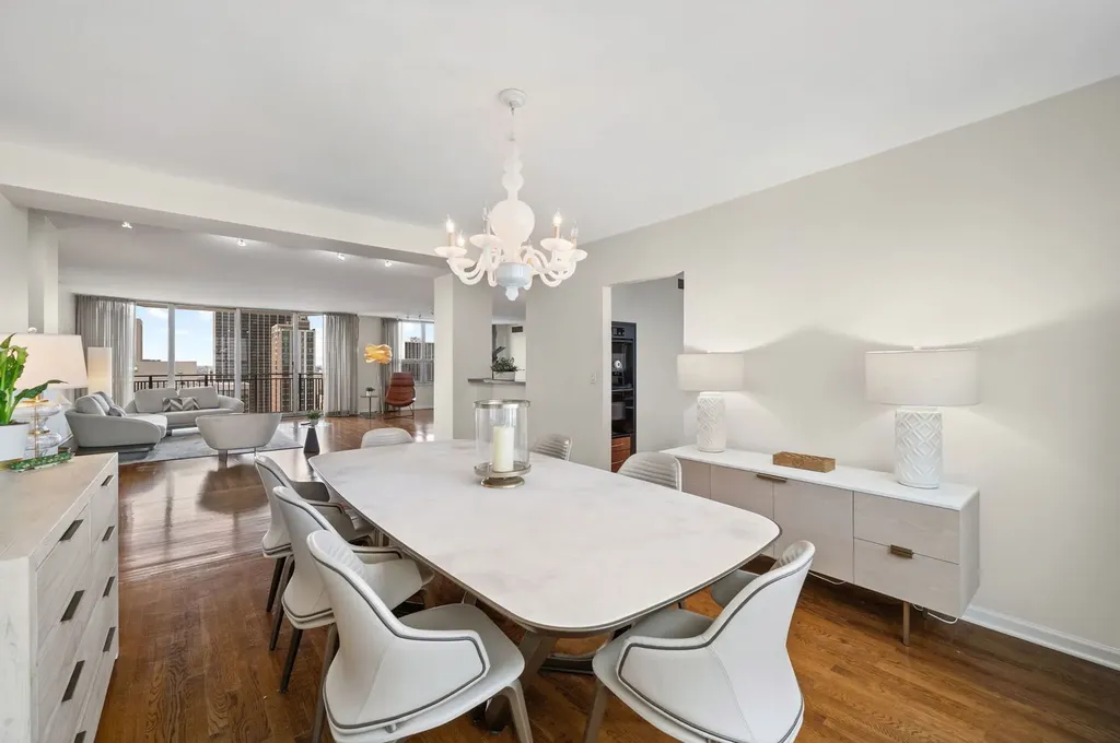 1515 North Astor Street Chicago IL 60610